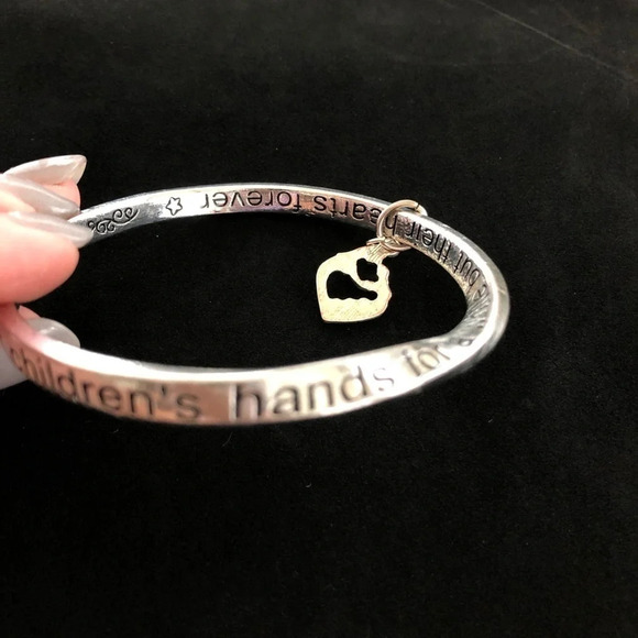 Mothers Prayer Silver Tone Twisted Bangle Bracelet - Picture 4 of 5